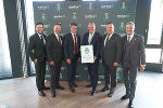 CEO Markus Zahrnhofer, Vorstandsdirektor Christian Kladiva, Aufsichtsratsvorsitzender Alexander Lechner, LH Mario Kunasek, Vorstandsmitglied Markus Spellmeyer, Vorstandsmitglied Andreas Gaugg (v.l.)
 
  © Petra Mitteregger CEO Markus Zahrnhofer, Vorstandsdirektor Christian Kladiva, Aufsichtsratsvorsitzender Alexander Lechner, LH Mario Kunasek, Vorstandsmitglied Markus Spellmeyer, Vorstandsmitglied Andreas Gaugg (v.l.)