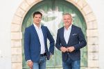Landeshauptmann Mario Kunasek (r.) und Soziallandesrat Hannes Amesbauer (l.) © Foto Fischer; bei Quellenangabe honorarfrei Landeshauptmann Mario Kunasek (r.) und Soziallandesrat Hannes Amesbauer (l.)
