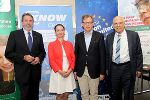 v.l.n.r.: Prof. DI Dr. Ulrich Bauer (Vizerektor TU Graz), Univ.-Prof. Dr. Stefanie Lindstaedt (CEO Know-Center), Landesrat Dr. Christian Buchmann, Prof.Dr.hc. Helmut List (AVL List GmbH)