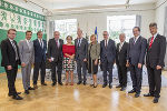 Wissenschaftslandesrat Christopher Drexler, Bürgermeister Siegfried Nagl, Rektor Hellmut Samonigg, Landeshauptmann Hermann Schützenhöfer, Rektorin Elisabeth Freismuth, Wissenschaftsminister VK Reinhold Mitterlehner, Rektorin Christa Neuper, Rektor Karl Pfeiffer, Rektor Franz Schrank, Rektor Wilfried Eichelseder und Rektor Harald Kainz (v.l.)