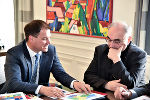 Austausch zum Thema Regionalisierung: LH-Stv. Schickhofer und Bischof Wilhelm Krautwaschl (v.l.) in der Grazer Burg © Bilder: Land Steiemark/Bektaš; Verwendung bei Quellenangabe honorarfrei Austausch zum Thema Regionalisierung: LH-Stv. Schickhofer und Bischof Wilhelm Krautwaschl (v.l.) in der Grazer Burg © Bilder: Land Steiemark/Bektaš; Verwendung bei Quellenangabe honorarfrei