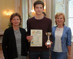 Heuer zum siebenten Mal dabei: Konstantin Maximilian Andritsch vom BG/BRG Kepler in Graz - im Bild mit LRin Ursula Lackner und Landesschulinspektorin Christa Horn © Land Steiermark/Samec Heuer zum siebenten Mal dabei: Konstantin Maximilian Andritsch vom BG/BRG Kepler in Graz - im Bild mit LRin Ursula Lackner und Landesschulinspektorin Christa Horn © Land Steiermark/Samec