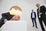 LH Hermann Schützenhöfer konnte die Kunstinstallationen des erfolgreichen steirischen Künstlers Erwin Wum hautnah erleben © Fotos: Erwin Scheriau; bei Quellenangabe honorarfrei LH Hermann Schützenhöfer konnte die Kunstinstallationen des erfolgreichen steirischen Künstlers Erwin Wum hautnah erleben © Fotos: Erwin Scheriau; bei Quellenangabe honorarfrei