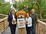 LH-Stv. Michael Schickhofer, Tierpark-Leiterin Doris Wolkner-Steinberger und Zoologischer Leiter Reinhard Pichler bei der Übernahme der Patenschaft. © Fotos: Land Steiemark/Bektaš; Verwendung bei Quellenangabe honorarfrei LH-Stv. Michael Schickhofer, Tierpark-Leiterin Doris Wolkner-Steinberger und Zoologischer Leiter Reinhard Pichler bei der Übernahme der Patenschaft. © Fotos: Land Steiemark/Bektaš; Verwendung bei Quellenangabe honorarfrei
