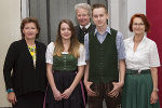 LR Ursula Lackner, Jana Candussi (Akademisches Gymnasium Graz), Gernot Obersteiner, Clemens Mitteregger (NMS Gratswein) und Karin Thierrichter (Historischer Verein) bei der Medaillenüberreichung (v.l.) LR Ursula Lackner, Jana Candussi (Akademisches Gymnasium Graz), Gernot Obersteiner, Clemens Mitteregger (NMS Gratswein) und Karin Thierrichter (Historischer Verein) bei der Medaillenüberreichung (v.l.)