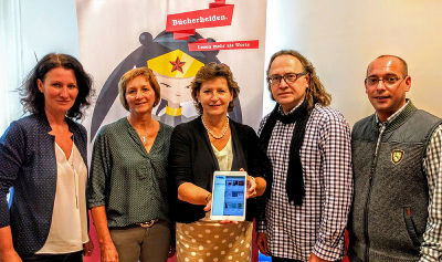 Angelika Enhuber (Regionale Bibliotheksbegleiterin in Liezen), Monika Fritz (Bibliotheksleiterin in Selzthal), Landesrätin Ursula Lackner, Hannes Ortner (Lesezentrum Steiermark), Gernot Hejlik (Bürgermeister Selzthal)