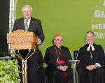 LH Schützenhöfer freut sich über das Miteinander und Füreinander der Kirchen © "der Plankenauer", bei Quellenangabe honorarfrei LH Schützenhöfer freut sich über das Miteinander und Füreinander der Kirchen © "der Plankenauer", bei Quellenangabe honorarfrei