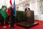 Landeshauptmann Hermann Schützenhöfer betonte, dass er wisse, dass dem Bundespräsidenten die Steiermark sehr am Herzen liege © steiermark.at/Streibl; bei Quellenangabe honorarfrei Landeshauptmann Hermann Schützenhöfer betonte, dass er wisse, dass dem Bundespräsidenten die Steiermark sehr am Herzen liege © steiermark.at/Streibl; bei Quellenangabe honorarfrei