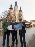 Landesrat Anton Lang, Bürgermeister Manfred Seebacher und Landesrat Karl Wilfing (v.l.).