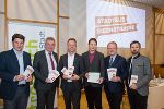 Markus Hauser, LR Anton Lang, Bürgermeister Mario Abl, Bernhard Breid, Werner Reiterlehner, Markus Frewein © Freisinger Markus Hauser, LR Anton Lang, Bürgermeister Mario Abl, Bernhard Breid, Werner Reiterlehner, Markus Frewein © Freisinger