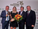 LH Hermann Schützenhöfer, Matthias Markowitsch und LR Anton Lang gratulierten Sportlerin des Jahres Cornelia Hütter (v.r.) LH Hermann Schützenhöfer, Matthias Markowitsch und LR Anton Lang gratulierten Sportlerin des Jahres Cornelia Hütter (v.r.)