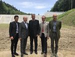 v.l.n.r.: LAbg Lukas Schnitzer, LR Seitinger, Bgm. Leopold Bartsch, DI Reinhard Ribitsch (WLV), DI Anton Henle (Projektplanung Fa. Alpinfra) © Lebensressort / honorarfrei v.l.n.r.: LAbg Lukas Schnitzer, LR Seitinger, Bgm. Leopold Bartsch, DI Reinhard Ribitsch (WLV), DI Anton Henle (Projektplanung Fa. Alpinfra) © Lebensressort / honorarfrei