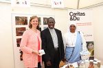 Europalandesrätin Barbara Eibinger-Miedl mit Erzbischof Simon Mtamwana und Schwester-Oberin Godelive Miburo aus Burundi.