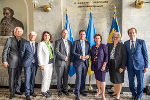 Hochkarätige Delegation zu Besuch in Lemberg: Günter Knapp, Hon. Konsul Fritz Möstl, Margret Roth, Stadtrat Willibald Mautner, LH-Stv. Michael Schickhofer, LRin Ursula Lackner, österreichische Botschafterin Hermine Poppeller und Hans Roth (v.l.).