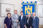 LR Ursula Lackner, Bgm. von Lemberg Andrij Sadowyj, österreichische Botschafterin Hermine Poppeller, LH-Stv. Michael Schickhofer und Hon. Konsul Fritz Möstl. © Fotos: Land Steiermark; bei Quellenangabe honorarfrei LR Ursula Lackner, Bgm. von Lemberg Andrij Sadowyj, österreichische Botschafterin Hermine Poppeller, LH-Stv. Michael Schickhofer und Hon. Konsul Fritz Möstl. © Fotos: Land Steiermark; bei Quellenangabe honorarfrei