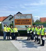 Kaiserwetter, tolle Stimmung: Die Großbaustelle in Hartberg läuft wie am Schnürchen.