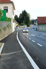 Auch Gehwege wurden entlang der sanierten St.-Peter-Hauptstraße errichtet © prtrumler/H. Pachernegg; bei Quellenangabe honorarfrei Auch Gehwege wurden entlang der sanierten St.-Peter-Hauptstraße errichtet © prtrumler/H. Pachernegg; bei Quellenangabe honorarfrei