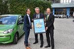 Dieter Thyr, LR Anton Lang und Urs Harnik-Lauris präsentierten die E-Auto-Aktion (v.l.) © Land Steiermark Dieter Thyr, LR Anton Lang und Urs Harnik-Lauris präsentierten die E-Auto-Aktion (v.l.) © Land Steiermark