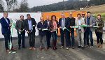 Feierliches "Bandlschneidn" war bei der neuen Ottersbachbrücke angesagt. © Land Steiermark Feierliches "Bandlschneidn" war bei der neuen Ottersbachbrücke angesagt. © Land Steiermark