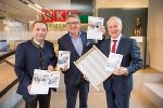 Gemeinsam für eine saubere Zukunft (v.l.n.r.) Innungsmeister Walter Imp, WKO Steiermark Präsident Josef Herk und Nachhaltigkeitslandesrat Ök.-Rat Johann Seitinger © Foto Fischer Gemeinsam für eine saubere Zukunft (v.l.n.r.) Innungsmeister Walter Imp, WKO Steiermark Präsident Josef Herk und Nachhaltigkeitslandesrat Ök.-Rat Johann Seitinger © Foto Fischer