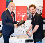 Reparieren ist ein Paradebeispiel für gelebte Nachhaltigkeit und Ressourcenschonung © Lebensressort / honorarfrei Reparieren ist ein Paradebeispiel für gelebte Nachhaltigkeit und Ressourcenschonung © Lebensressort / honorarfrei