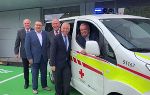 v.l.n.r.: Bezirksgeschäftsführer Erwin Schume (Rotes Kreuz), Martin Graf (Vorstandsdirektor Energie Steiermark), Bezirksstellenleiter Siegfried Schrittwieser (Rotes Kreuz), Christian Purrer (Vorstandssprecher Energie Steiermark) und Landesrat Anton Lang © Energie Steiermark v.l.n.r.: Bezirksgeschäftsführer Erwin Schume (Rotes Kreuz), Martin Graf (Vorstandsdirektor Energie Steiermark), Bezirksstellenleiter Siegfried Schrittwieser (Rotes Kreuz), Christian Purrer (Vorstandssprecher Energie Steiermark) und Landesrat Anton Lang © Energie Steiermark