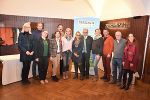 Tierschutz-Ombudsfrau Dr. Barbara Fiala-Köck mit den VertragspartnerInnen des Landes im Bereich Tierverwahrung. © Land Steiermark Tierschutz-Ombudsfrau Dr. Barbara Fiala-Köck mit den VertragspartnerInnen des Landes im Bereich Tierverwahrung. © Land Steiermark