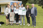 Maria Pein (Vize-Präs. der LK), TSO Karoline Schlögl, Preisträger Katharina Wildbacher und Christoph Koch, LR Simone Schmiedtbauer und LH-Stv. Anton Lang (v.l.) © Foto: Land Steiermark/Binder; bei Quellenangabe honorarfrei Maria Pein (Vize-Präs. der LK), TSO Karoline Schlögl, Preisträger Katharina Wildbacher und Christoph Koch, LR Simone Schmiedtbauer und LH-Stv. Anton Lang (v.l.)