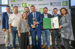 Gewinner der Rubrik Mobilität: Bürgermeister Matthias Pokorn (Marktgemeinde Premstätten) mit dem Projektteam und Rubrikpate Reinhard Hofer (Verkehrsverbund Steiermark) und Rubrikpatin Landesrätin Claudia Holzer (v.l.) © Foto: Johannes Gellner; bei Quellenangabe honorarfrei Gewinner der Rubrik Mobilität: Bürgermeister Matthias Pokorn (Marktgemeinde Premstätten) mit dem Projektteam und Rubrikpate Reinhard Hofer (Verkehrsverbund Steiermark) und Rubrikpatin Landesrätin Claudia Holzer (v.l.)