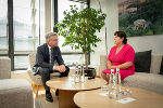 LH-Stv. Manuela Khom im Gespräch mit EU-Kommissar Magnus Brunner © Land Steiermark LH-Stv. Manuela Khom im Gespräch mit EU-Kommissar Magnus Brunner