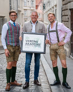 Geschäftsführer Simon Koiner-Graupp (Volkskultur Steiermark GmbH), Landeshauptmann Mario Kunasek und Präsident Wilhelm Gabalier (Steirisches Volksbildungswerk) (v.l.)