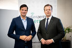 Landesrat Hannes Amesbauer und Landesrat Karlheinz Kornhäusl präsentierten die Novelle des Wohnunterstützungsgesetzes im Medienzentrum des Landes Steiermark.