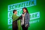 LR Claudia Holzer (r.) mit Moderatorin Elisabeth Oberzaucher.