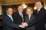 Die scheidenden Landesräte und ihre Nachfolger: (von links) Günter Dörflinger, Wolfgang Erlitz, Kristina Edlinger-Ploder und Gerhard Hirschmann. Foto: Gerhard Dusek Die scheidenden Landesräte und ihre Nachfolger: (von links) Günter Dörflinger, Wolfgang Erlitz, Kristina Edlinger-Ploder und Gerhard Hirschmann. Foto: Gerhard Dusek