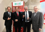 v.l.: Mag. Peter Hochegger (Direktor-Stv. WK Steiermark), Dr. Christian Buchmann (Landesrat f. Wirtschaft und Innovation), Dr. Ernst Rath (Leiter Geschäftsfeld Kommerz Steiermärkische Sparkassse), Dr. Burghard Kaltenbeck (Geschäftsführer SFG) © Frankl v.l.: Mag. Peter Hochegger (Direktor-Stv. WK Steiermark), Dr. Christian Buchmann (Landesrat f. Wirtschaft und Innovation), Dr. Ernst Rath (Leiter Geschäftsfeld Kommerz Steiermärkische Sparkassse), Dr. Burghard Kaltenbeck (Geschäftsführer SFG)