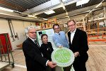 v.l.: Wolfgang Bertl (GF KAPO Fenster und Türen GmbH), Mag. Karin Polzhofer (Leitung Marketing), Mag. Stefan Polzhofer (GF KAPO Holding), Dr. Christian Buchmann (Landesrat für Wirtschaft, Europa und Kultur)
