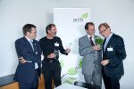 Der Maiglöckchenduft im Modell und in natura: Dr. Mathias Drexler, Dr. Kurt Faber, Dr. Anton Glieder und LR Dr. Christian Buchmann © ACIB/Wiesner Der Maiglöckchenduft im Modell und in natura: Dr. Mathias Drexler, Dr. Kurt Faber, Dr. Anton Glieder und LR Dr. Christian Buchmann