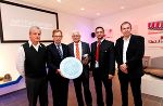 v.l.: Willi Gangl (WiGL Design), Christian Buchmann (Wirtschaftslandesrat), Gerhard Hintsteiner (Hintsteiner), Martin Hintsteiner (Hintsteiner), Alfred Urleb (WiGL Design). © Creative Industries Styria