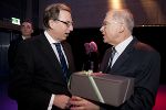 Landesrat Dr. Christian Buchmann mit AVL-Chef Prof. Helmut List. © kk