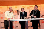 Wally Olins (Keynote-Speaker), Christian Buchmann (LR für Wirtschaft, Europa und Kultur), Eberhard Schrempf (GF Creative Industries Styria). © Creative Industries Styria Wally Olins (Keynote-Speaker), Christian Buchmann (LR für Wirtschaft, Europa und Kultur), Eberhard Schrempf (GF Creative Industries Styria).