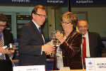 Wirtschaftslandesrat Dr. Christian Buchmann und AdR-Rräsidentin Mercedes Bresso (v.l.) © Alexander Louvet