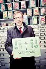 LR Dr. Christian Buchmann bei der Neueröffnung von Samen Köller in Graz.