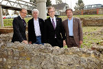v.l.: Wolfgang Muchitsch (Direktor Universalmuseum Joanneum), Peter Pakesch (Intendant Universalmuseum Joanneum), Kulturlandesrat Christian Buchmann, Bürgermeister Peter Sunko. © J.J. Kucek