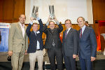 v.l.: Mag. Jürgen Roth (WK-Vizepräsident), Hans Aage Jörgensen (GF AHT Cooling Systems, Exportpreissieger Produktion), Manfred Kainz (GF TCM International, Exportpreissieger Dienstleistung), Dr. Christian Buchmann (Wirtschaftslandesrat), Mag. Franz Kerber (VDir. Steiermärkische Sparkasse). © Fischer v.l.: Mag. Jürgen Roth (WK-Vizepräsident), Hans Aage Jörgensen (GF AHT Cooling Systems, Exportpreissieger Produktion), Manfred Kainz (GF TCM International, Exportpreissieger Dienstleistung), Dr. Christian Buchmann (Wirtschaftslandesrat), Mag. Franz Kerber (VDir. Steiermärkische Sparkasse).