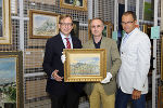 v.l. Dr. Christian Buchmann (Landesrat, Kultur), Dr. Peter Peer (Leiter, Abteilung moderne und zeitgenössische Kunst), Dr. Wolfgang Muchitsch (Direktor, Universalmuseum Joanneum) © kk