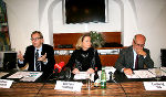 Landesrätin Bettina Vollath mit Landesrat Christian Buchmann und Ludwig Sik (r.) © Foto: Land Steiermark/Schemeth; bei Quellenangabe honorarfrei