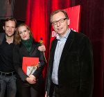 Kulturlandesrat Dr. Christian Buchmann (re.) mit Rainer Frimmel und Tizza Covi, die mit dem "Großen Diagonale-Preis" in der Kategorie Spielfilm ausgezeichnet wurden. © Klaus Pressberger Kulturlandesrat Dr. Christian Buchmann (re.) mit Rainer Frimmel und Tizza Covi, die mit dem "Großen Diagonale-Preis" in der Kategorie Spielfilm ausgezeichnet wurden.