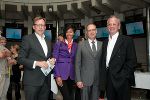 v.l.: Christian Buchmann (Kulturlandesrat), Brigitte Kössner-Skoff (Geschäftsführerin IWK  Wien), Stephan Schmidt-Wulffen (Rektor der New Design University St. Pölten), Richard Kriesche (Medienkünstler). © Heimo Binder