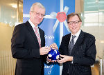 v.l.: Dr. Gerhard Fabisch, Vorstandsvorsitzender Steiermärkische Sparkasse und Dr. Christian Buchmann, Landesrat für Wirtschaft, Europa und Kultur © Steiermärkische Sparkasse