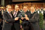 v.l.: Wirtschaftslandesrat Christian Buchmann, Thomas Schratter, WKO-Steiermark-Präsident Josef Herk und Spartenobmann Hermann Talowski.